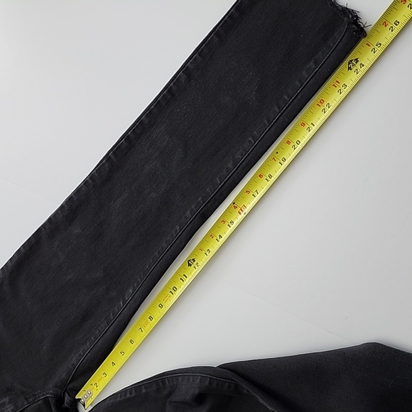 Levi's 721 Women's High Rise Skinny Black Denim Jeans Stretch Frayed Hem Size 26 - Picture 15 of 15